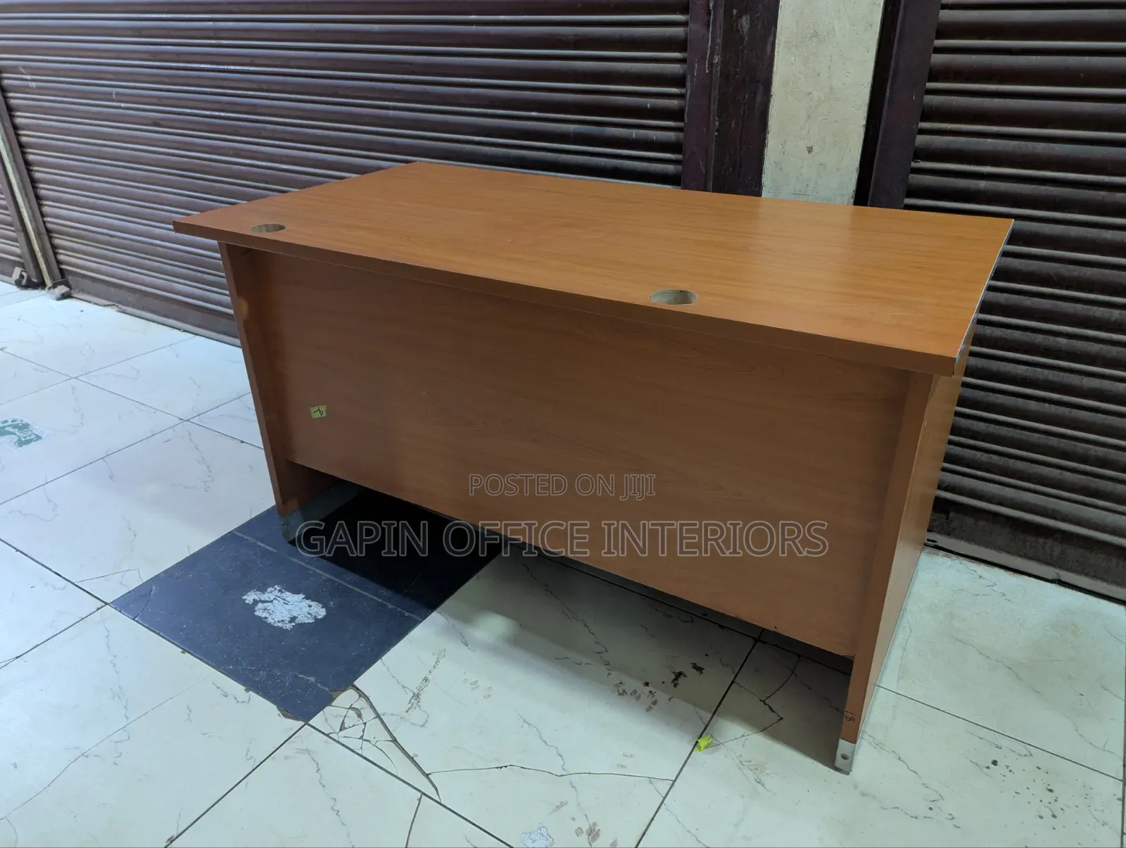 Office Desk// Office Table of Size 135cm With 3 Fixed Drawers