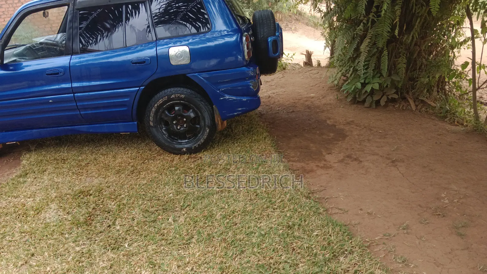 Toyota RAV4 1997 Blue