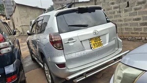 Toyota RAV4 2010 Silver