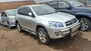 Toyota RAV4 2010 Silver