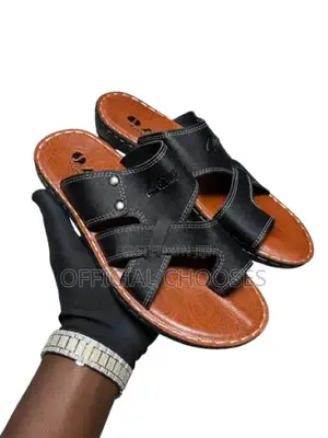 Crossed Strap Men’S Sandals-Black