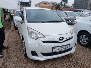 Toyota Ractis 2011 White
