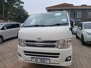 Toyota HiAce 2012 White