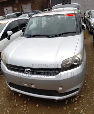 Toyota Corolla Rumion 2011 Silver