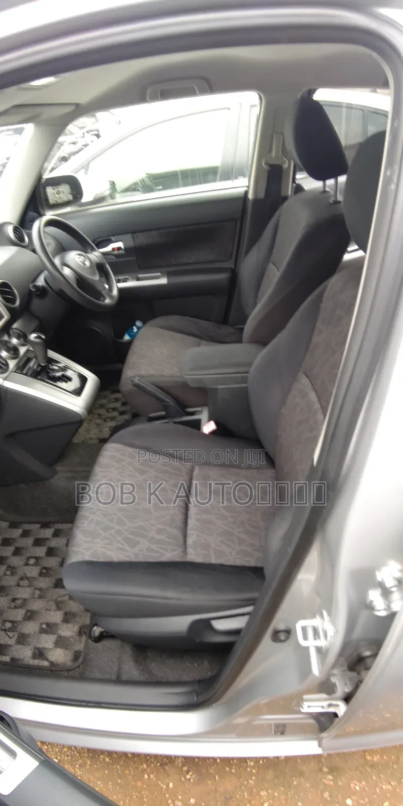 Toyota Corolla Rumion 2011 Silver