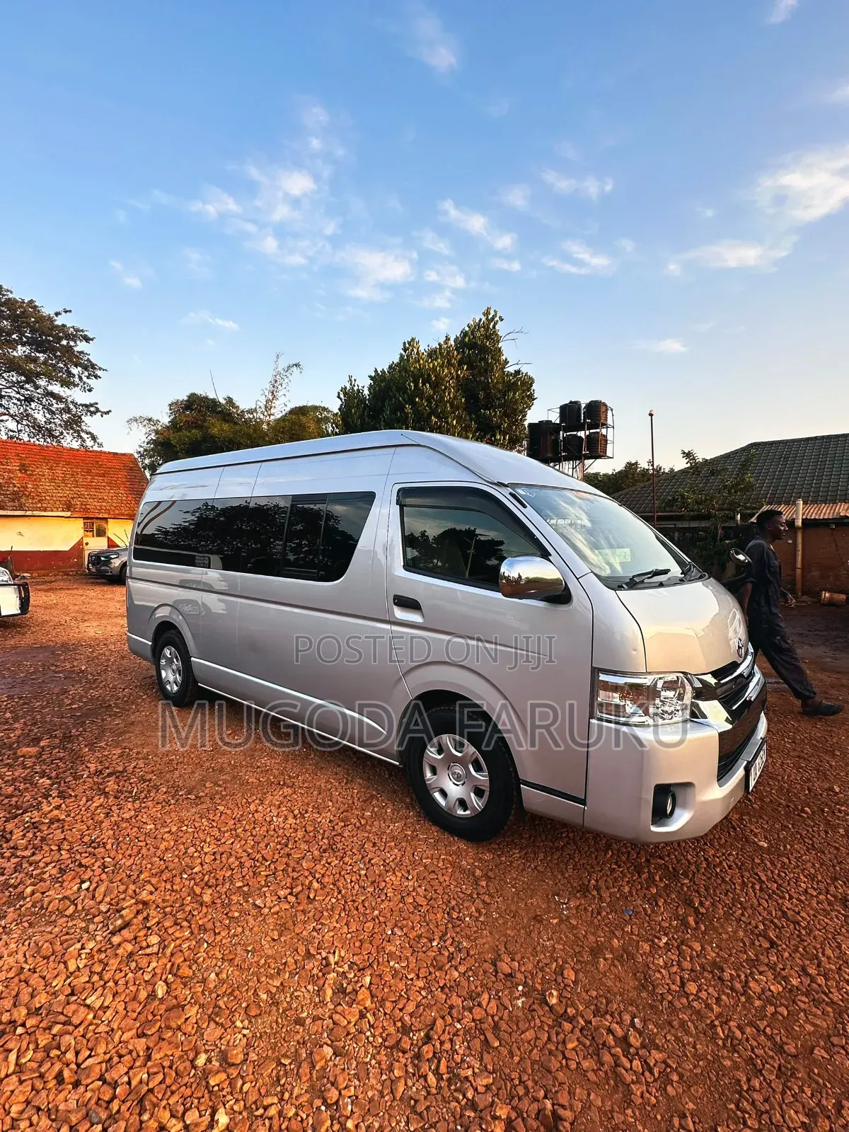 Toyota HiAce 2011 Silver