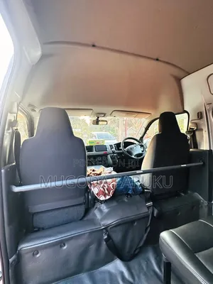 Toyota HiAce 2011 Silver