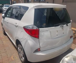 Toyota Ractis 1.5 AWD 2013 White