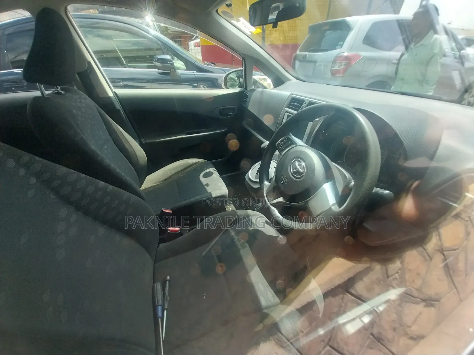 Toyota Ractis 1.5 AWD 2013 White