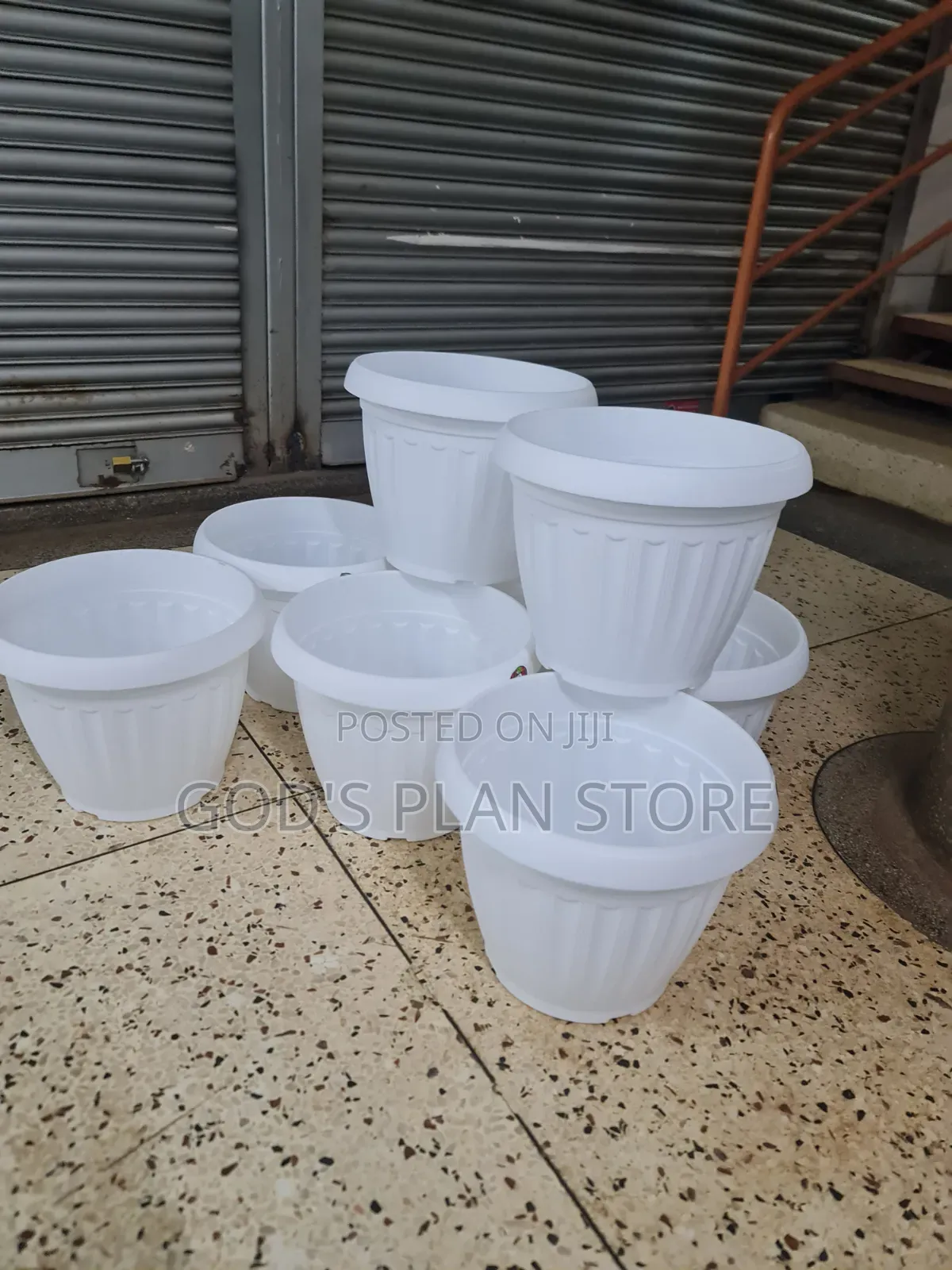Chic White Large Plastic Flower Pots Plastic Flower Pots