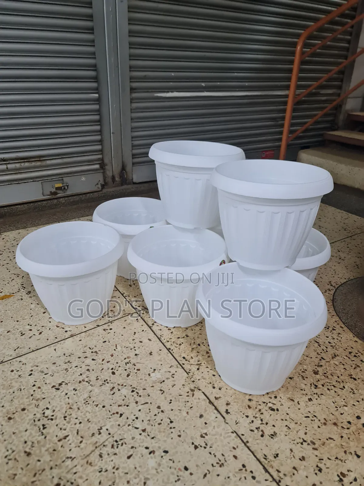 Chic White Large Plastic Flower Pots Plastic Flower Pots