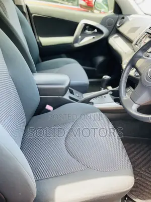 Toyota RAV4 LE AWD (2.5L 4cyl 6A) 2013 Gold