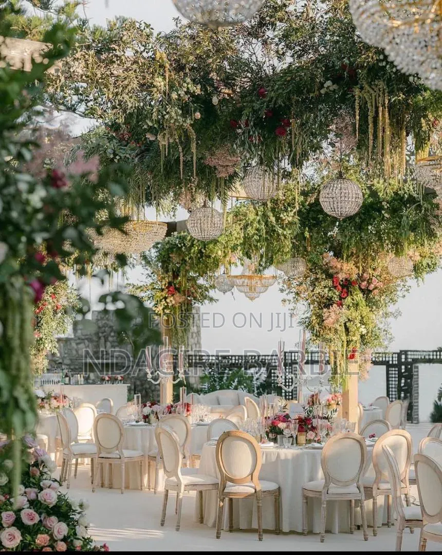 Introduction Decor