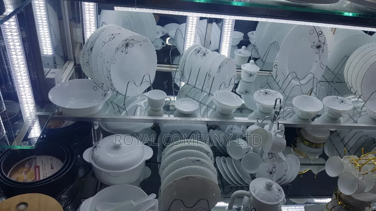 Dinner Set 70pieces