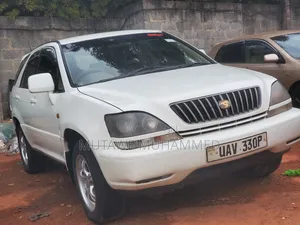Toyota Harrier 2002 White