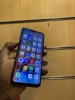 Oppo A18 128 GB Silver