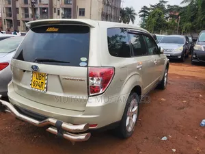 Subaru Forester 2010 Gold