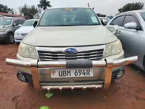 Subaru Forester 2010 Gold