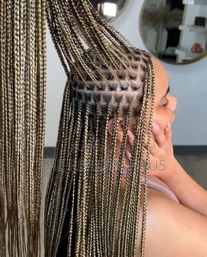 Boneless Knotless Braids