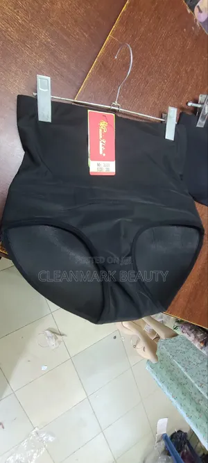 2in One a Nicker and Bum Wear
