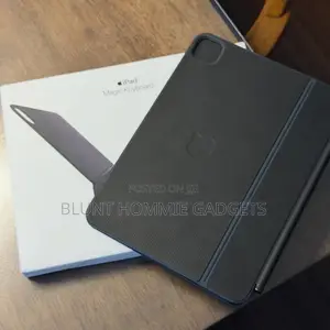 Magic Keyboard 11 iPad Pro M4-M5