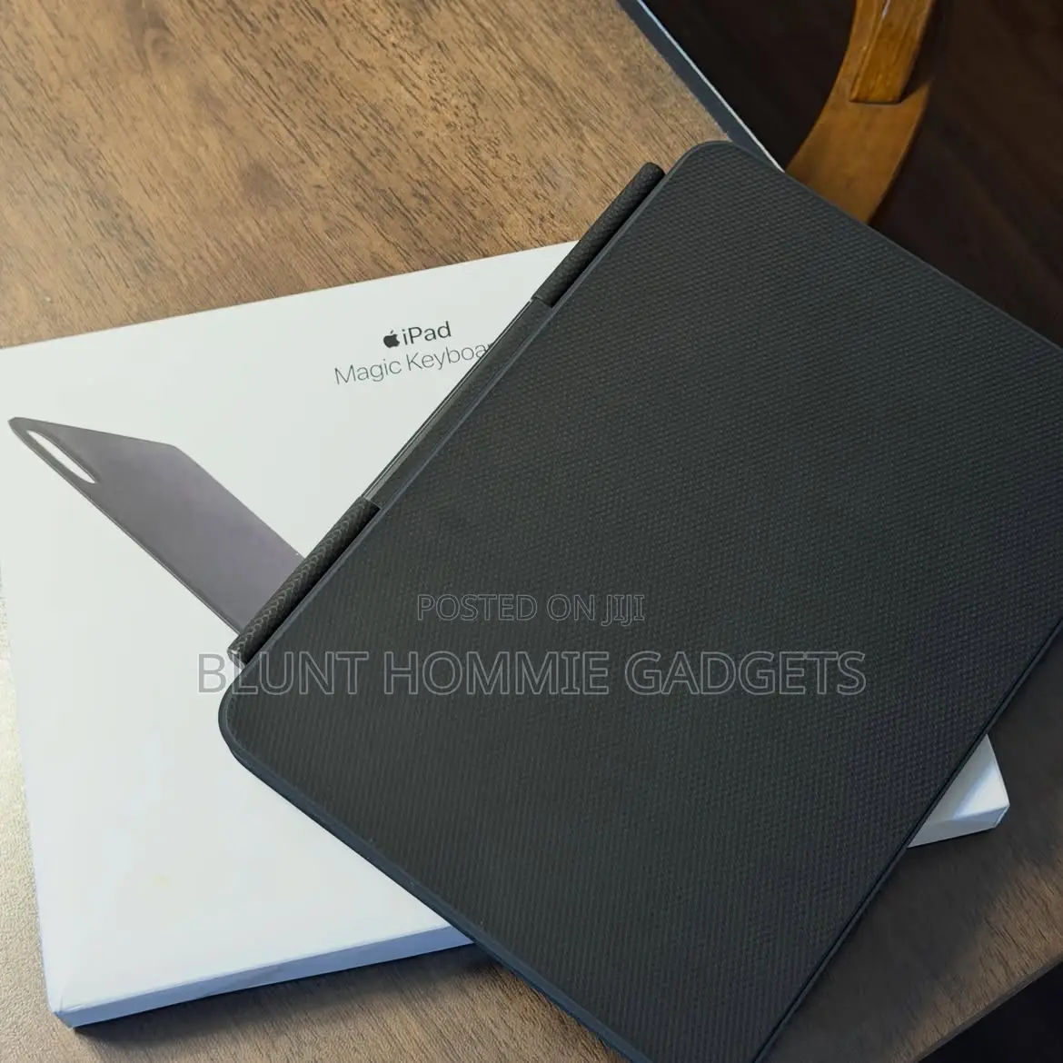 Magic Keyboard 11 iPad Pro M4-M5