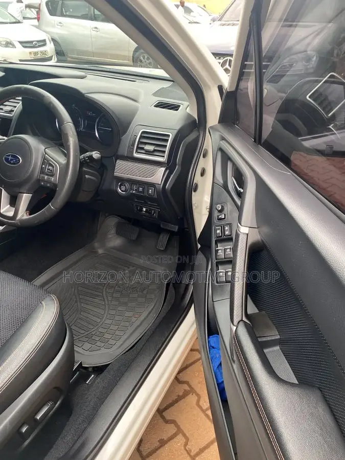 Subaru Forester 2.0XT Premium AWD 2017 White