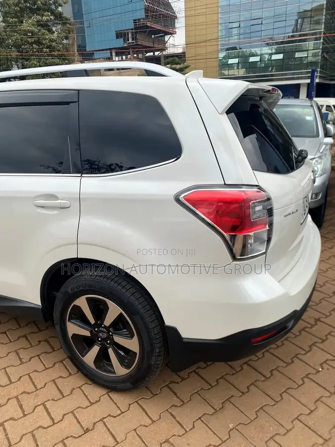 Subaru Forester 2.0XT Premium AWD 2017 White