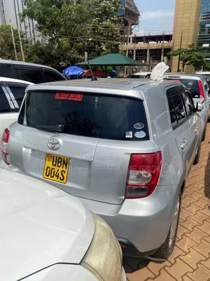 Toyota IST 2009 Silver