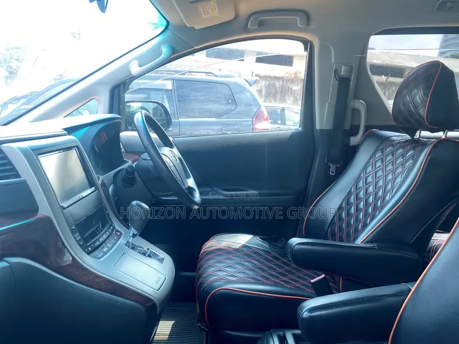 Toyota Alphard 2.4 Petrol AWD 2012 White