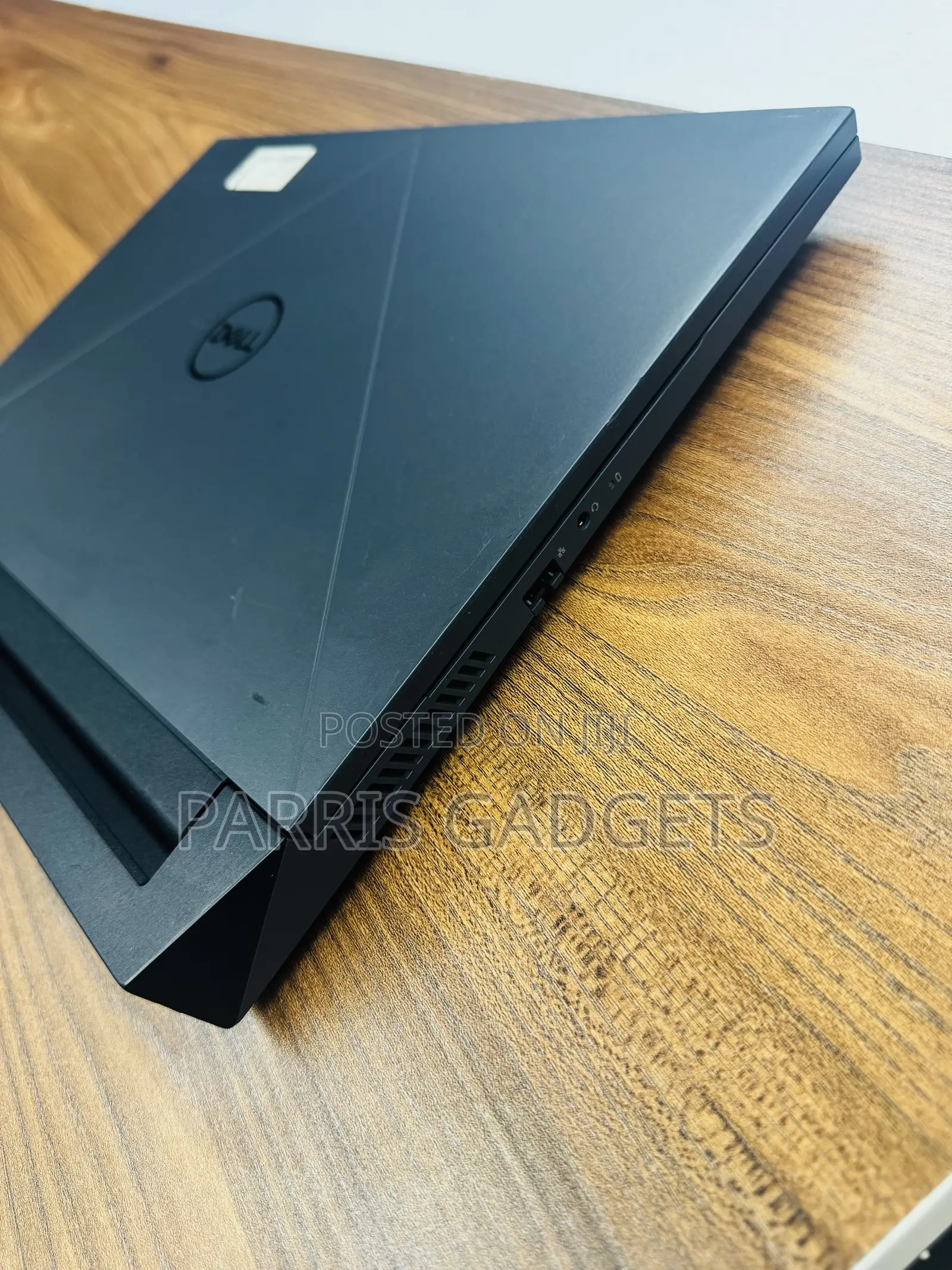 Laptop Dell G15 5530 16GB Intel Core i7 SSD 512GB