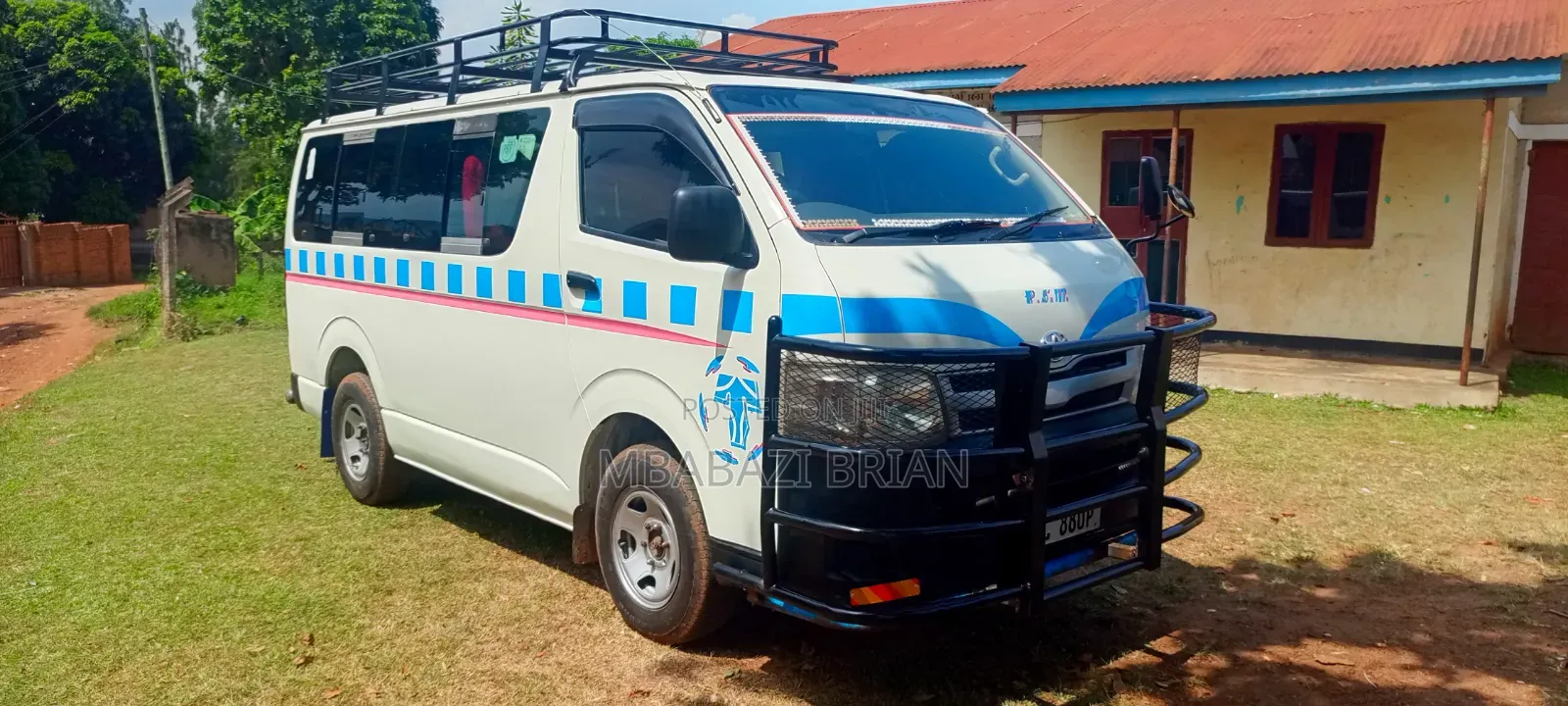 Toyota HiAce 2015 White