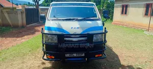 Toyota HiAce 2015 White