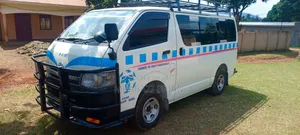 Toyota HiAce 2015 White