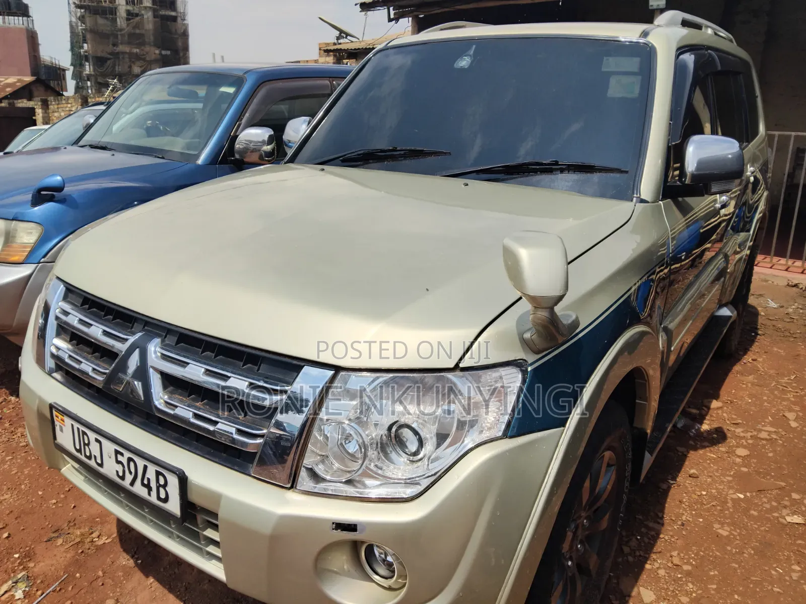 Mitsubishi Pajero 2012 Silver