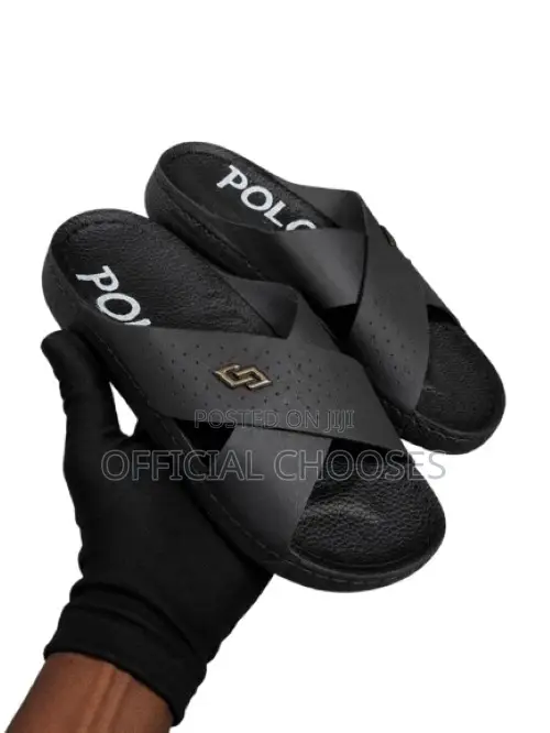 Crossed Strap Men's Sandals With Sturdy Sole and Excellent Support