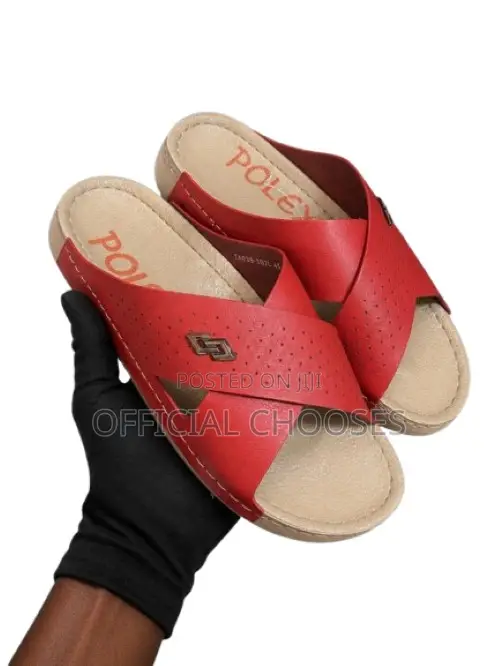 Crossed Strap Men's Sandals With Sturdy Sole and Excellent Support