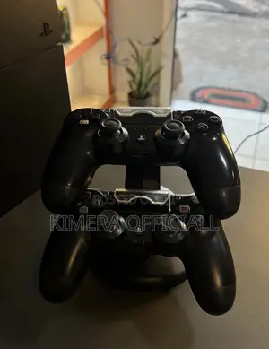Ps4 Standard With 12 Games, 2pads. The Real G’S Choice for Fun.