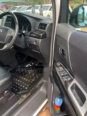 Toyota Alphard 2012 White