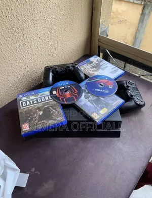 Ps4 Standard With 12 Games, 2pads. No 'Lugambo', Just Pure Gaming.