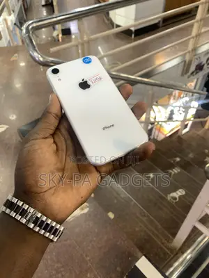 New Apple iPhone XR 64 GB White