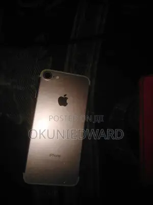 Apple iPhone 7 128 GB Rose Gold