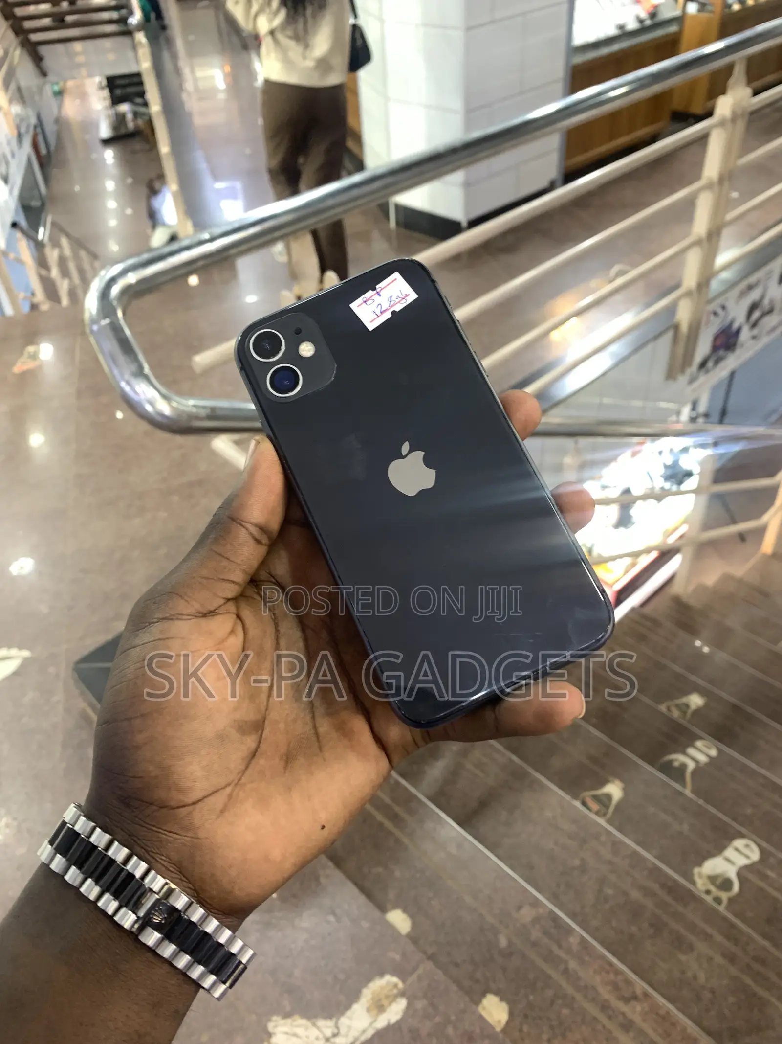 New Apple iPhone 11 64 GB Black