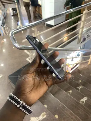 New Apple iPhone 11 64 GB Black
