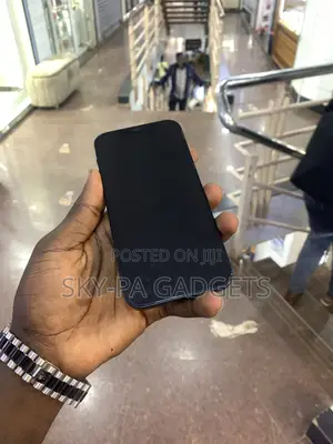 New Apple iPhone 12 64 GB Purple