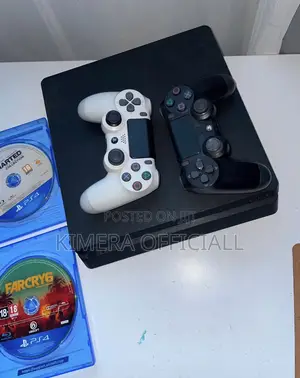Ps4 Slim With 12 Games, 2pads. No More Boring Sundays, Man.