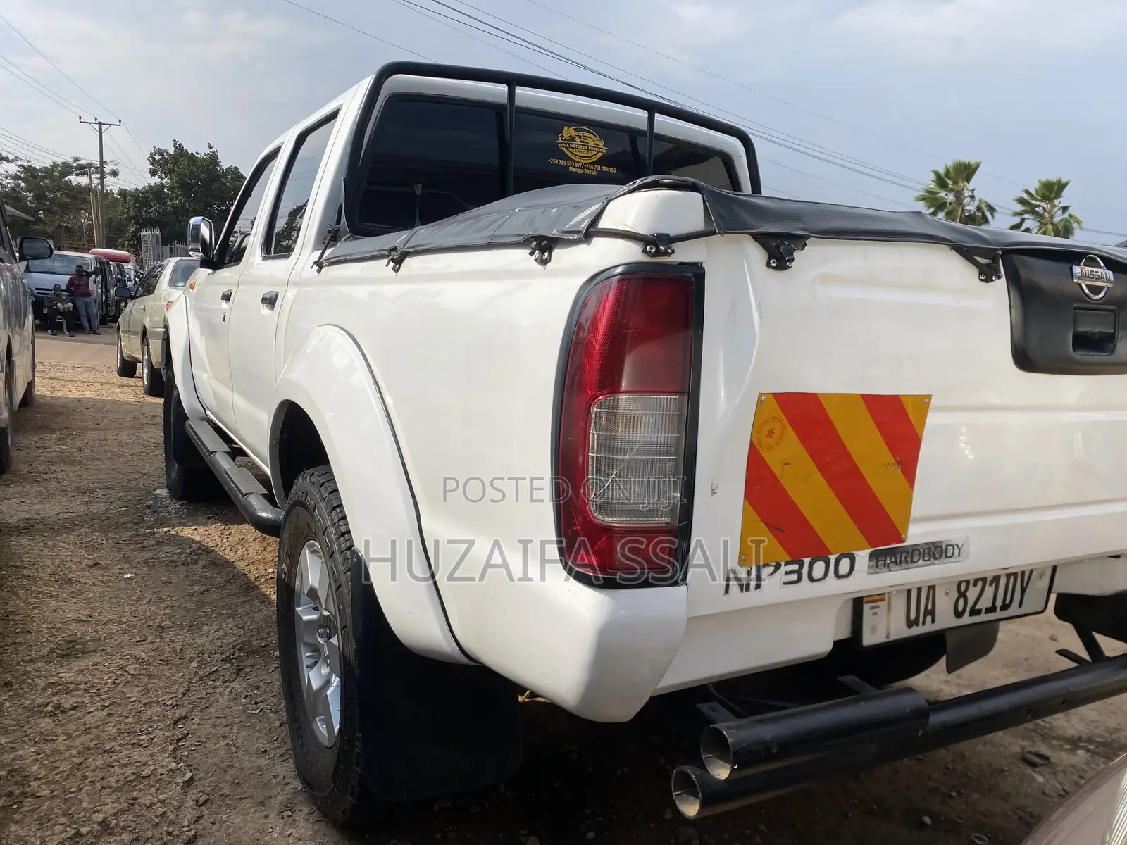 Nissan Hardbody 2010 White