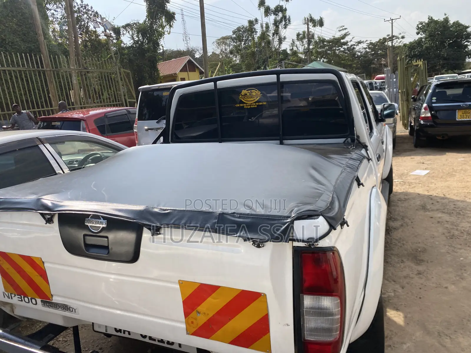 Nissan Hardbody 2010 White