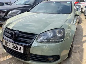 Volkswagen Golf 2018 Green