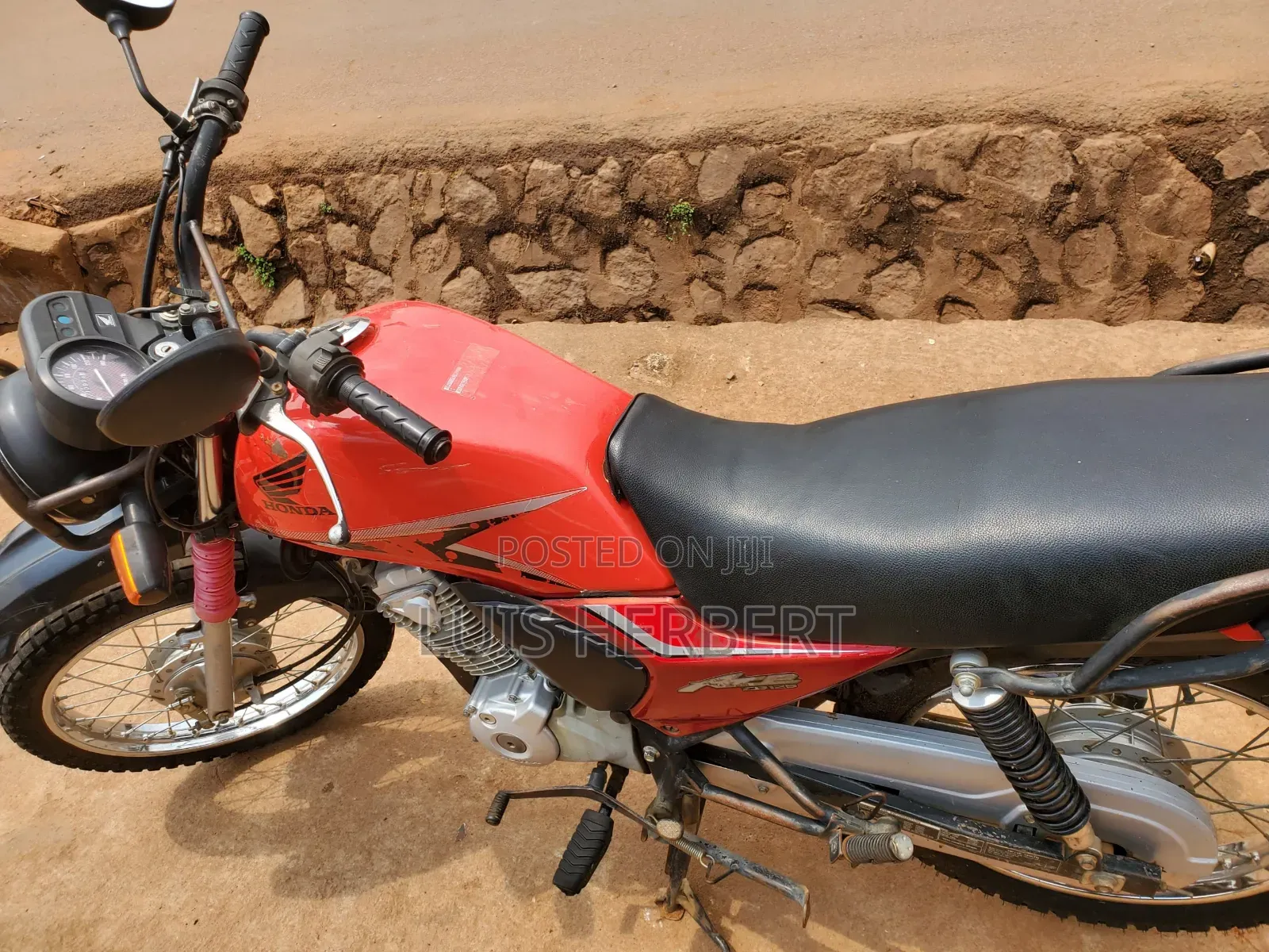 Honda CB 2018 Red